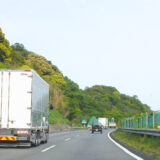 トラックのスピードリミッターが90km/hな理由、現役ドライバーの本音